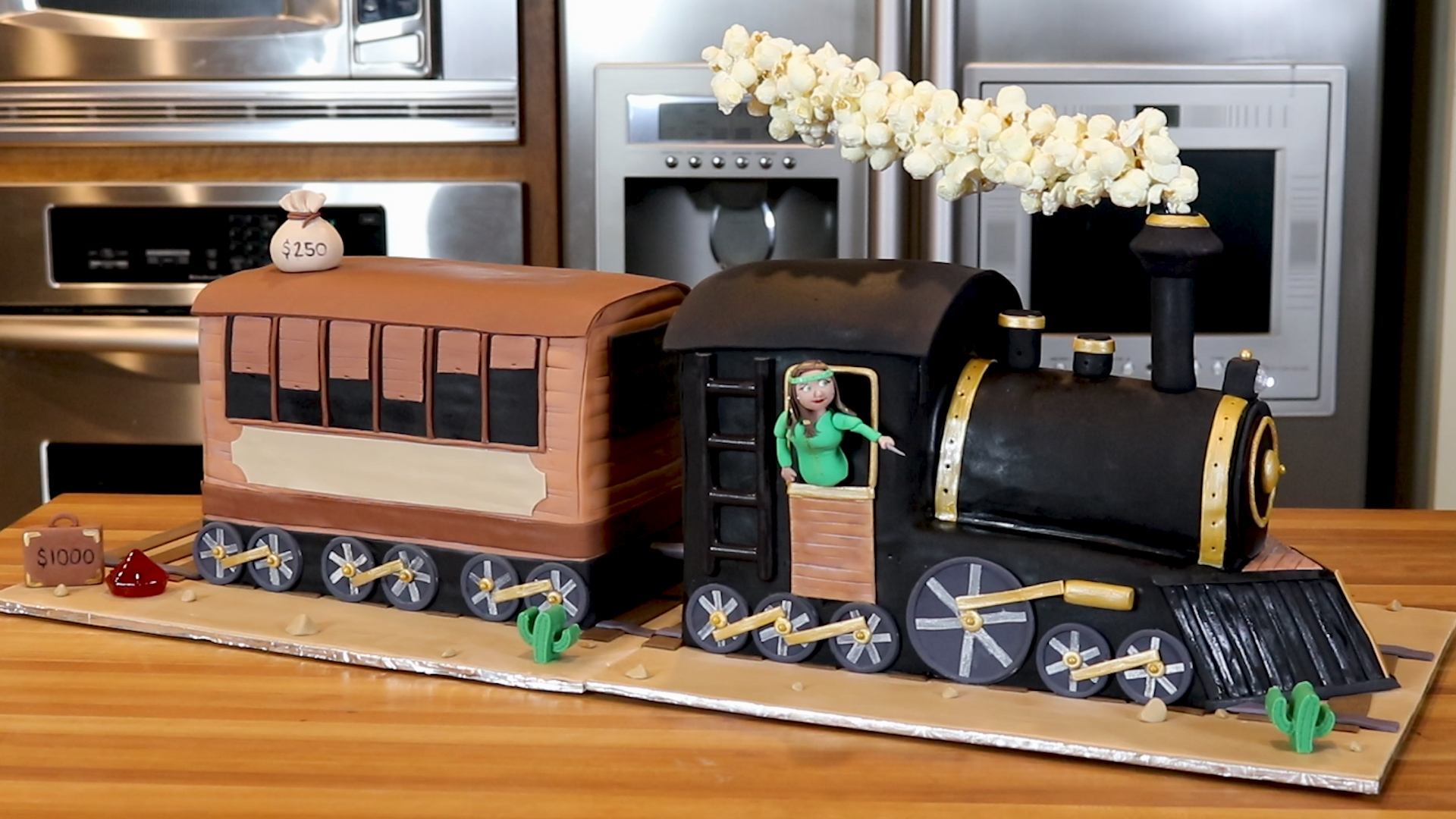 CAKESPIRATION: 28 tasty train cakes coming through